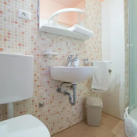 Apartments Stanicic Brela Extérieur photo