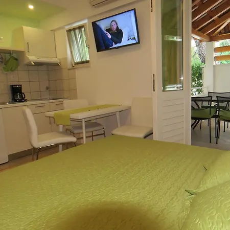 Apartments Stanicic Brela Chambre photo
