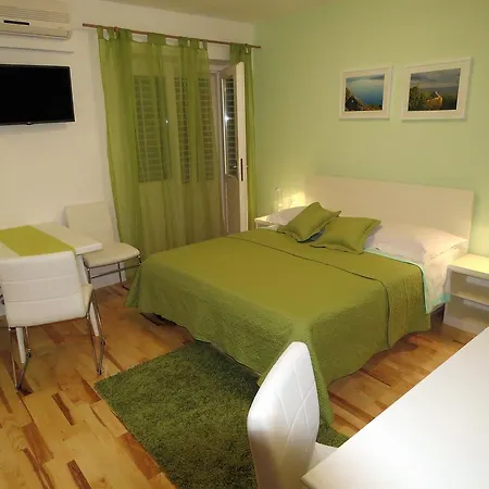 Apartments Stanicic Brela Chambre photo