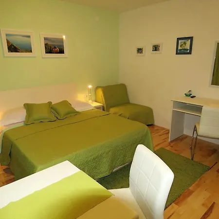 Apartments Stanicic Brela Chambre photo