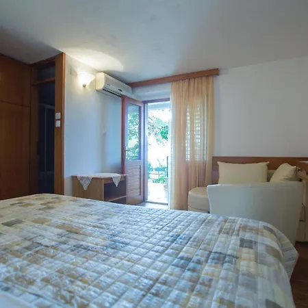 Apartments Stanicic Brela Extérieur photo