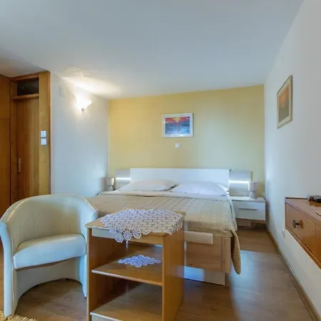 Apartments Stanicic Brela Extérieur photo